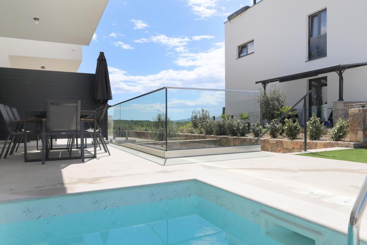 Brand New Apartment With Private Pool 奈维斯 外观 照片