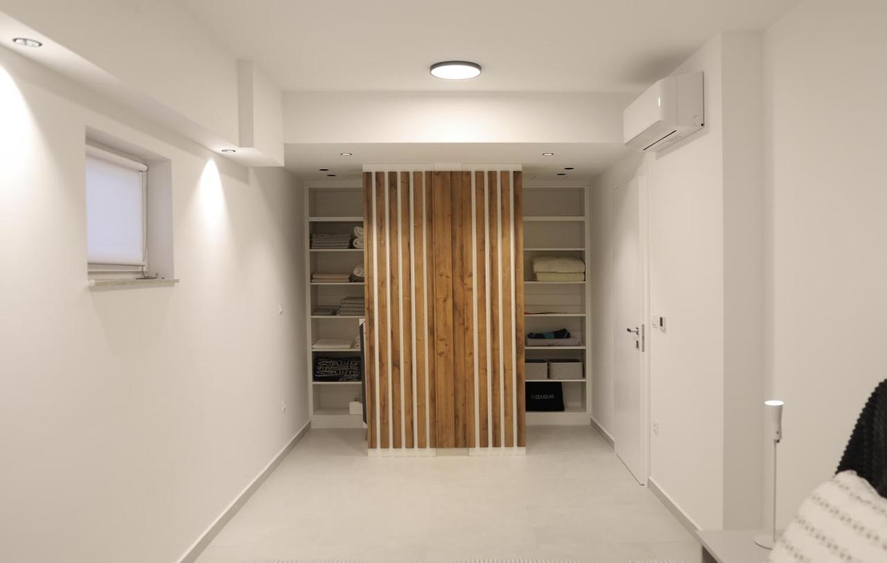 Brand New Apartment With Private Pool 奈维斯 外观 照片